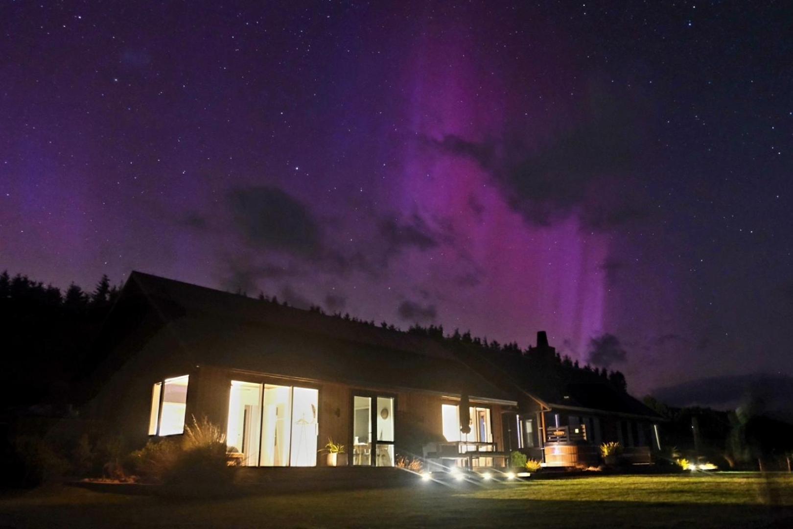 Fiordland Eco-Retreat -- Panoramic Views -- Hot Tub Villa Te Anau Kültér fotó
